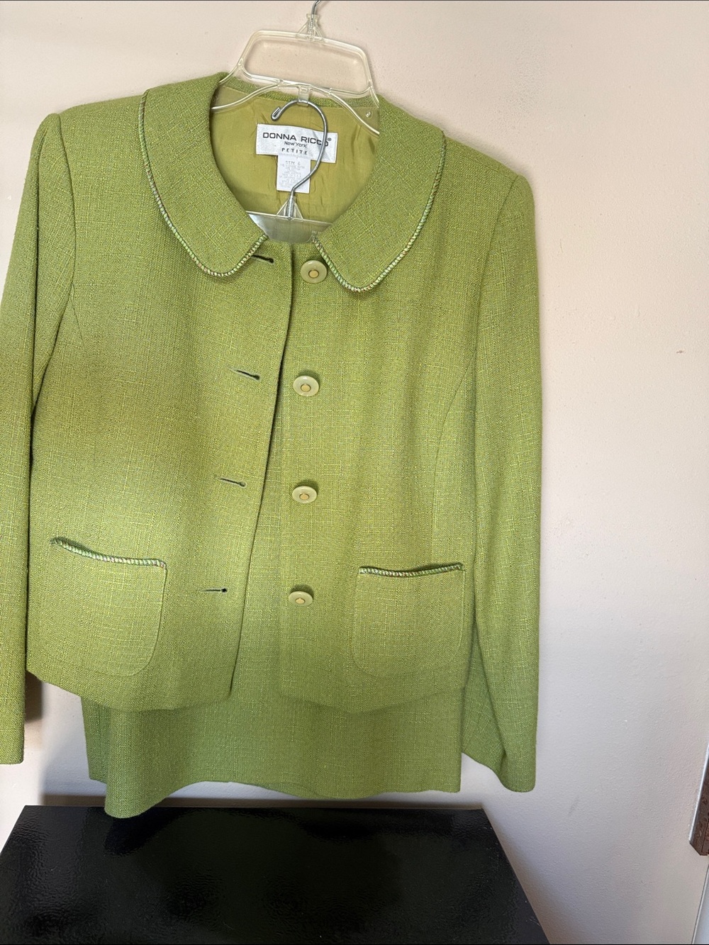 Donna Ricco Lime Green 2 piece suit